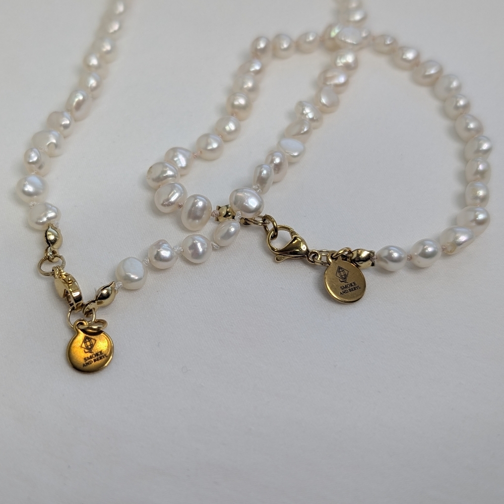 Hand Knotted Pearl Necklace & Bracelet - Artisan Jewelry - F006 - Picture 6 of 9